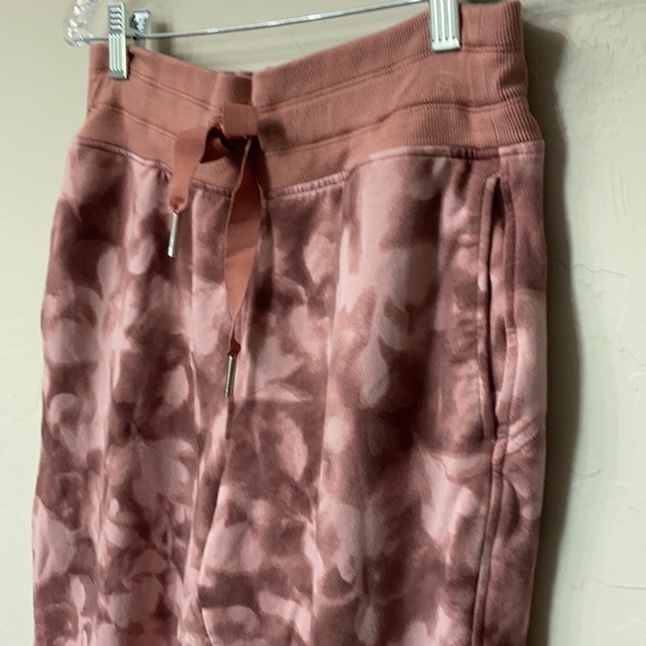 Athleta balance printed jogger size small.Pink - Picture 6 of 13